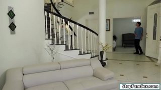 19 years old hot babe having sex with her bf in the couch