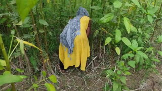 Bengali Sexy Woman With Her Boyfriend Doggy Style Fucking Pussy In Outdoor