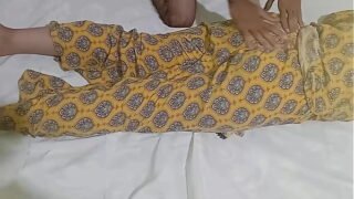 Desi little stepsister and big stepbrother hardcore fucked pussy
