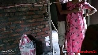 Desi sexy mom ne nokar ka mota lund liya
