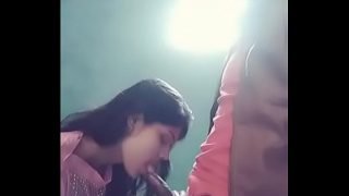girl give blowjob to bf
