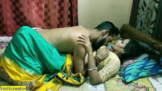 Indian Bengali Bhabhi hot pussy fucking with Horny Lover