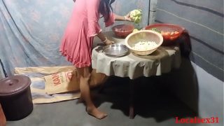 Sexy muslim aunty ne chuchi aur chut dikhai