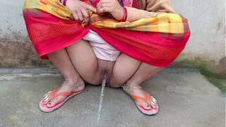Tamil Indian Sexy Maid Pussy Fucking Hard In Outside House