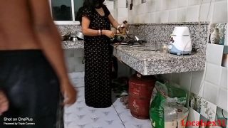देसी आंटी कार ब्लोव्जोब हेंडजॉब वीडियो