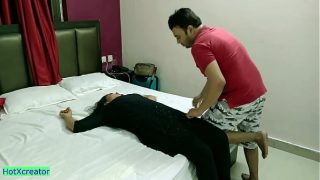 पोर्न मूवी दिखा के भाभी की गरम हेरी चूत चोदी