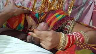 सेक्सी आंटी ने हिंदी में गालियाँ देते हुए चूत में ऊँगली की