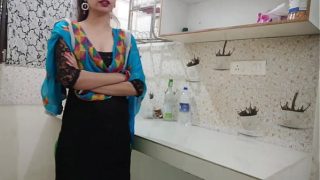 ५० रूपये में बुर चुद्वाती रंडी आंटी